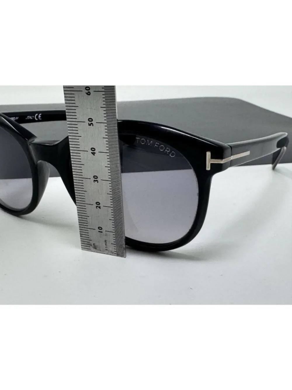 Tom Ford Riley TF 298 / FT0298 51mm Black Sunglasses Scratches On Lenses